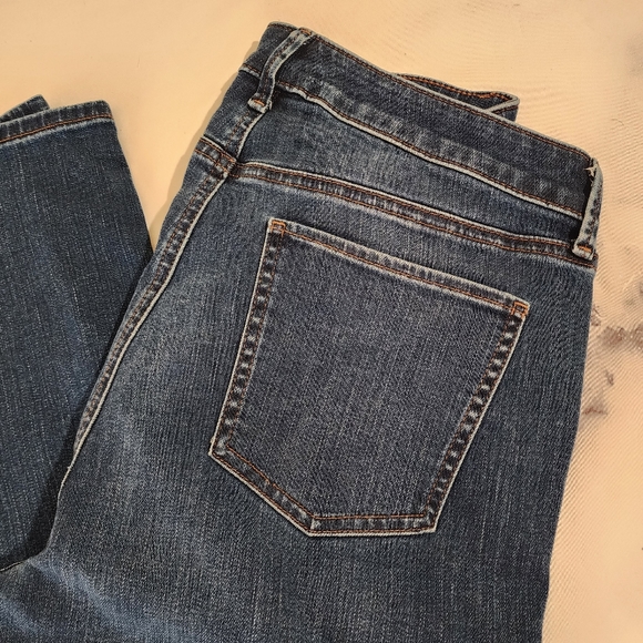 EUC Talbots Flawless High Rise Barely Boot Jeans in Dark Blue Distressed Denim - Picture 4 of 11